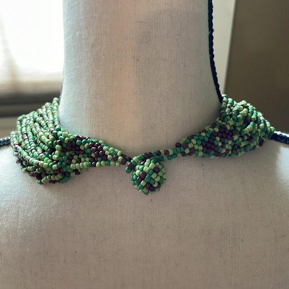 Beaded Collar Necklace - Picture 2 of 4
